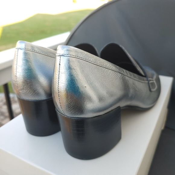 MARC FISHER LTD Leather Hudson Silver Loafers, 7.5 - Picture 5 of 12